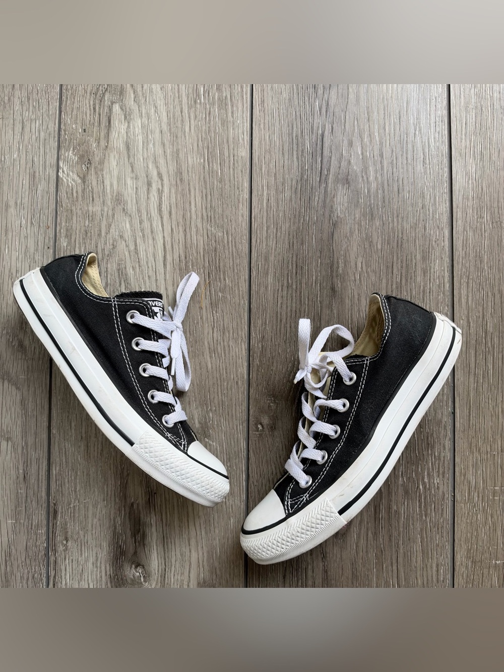 Converse Chuck Taylor All Star Low Top Black – Women’s Size 6